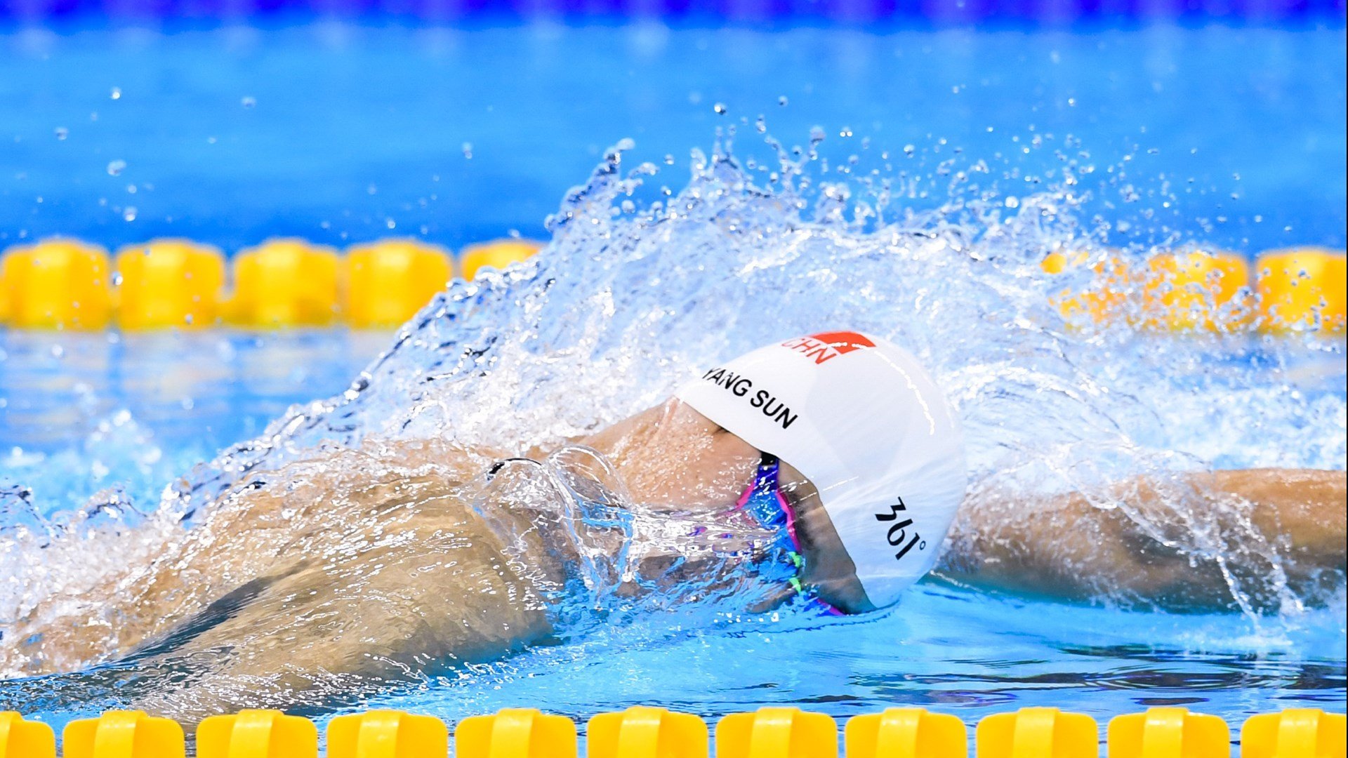 “监测运动员心理状态:团队压力管理的科技新策略”,运动员心理测试